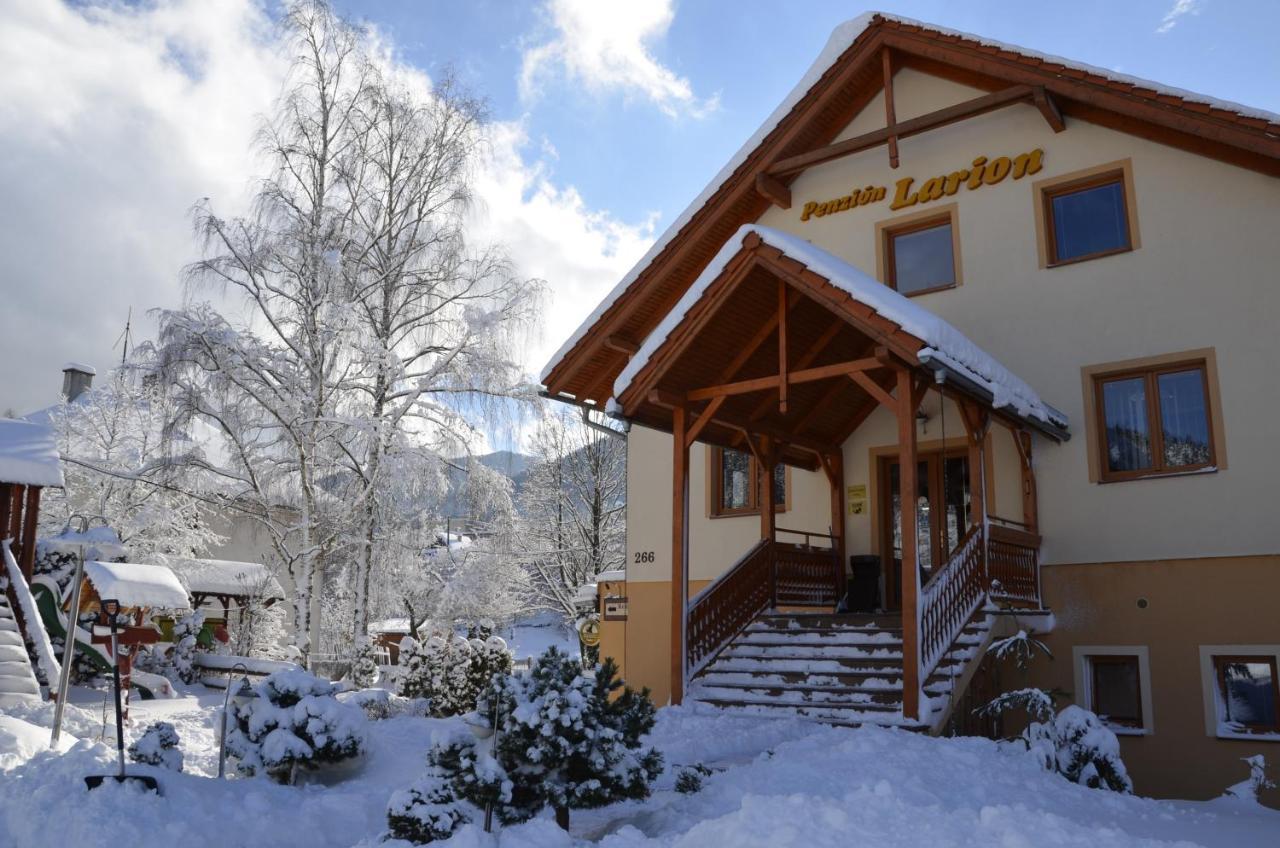 Penzion Larion Kralova Lehota Exterior photo