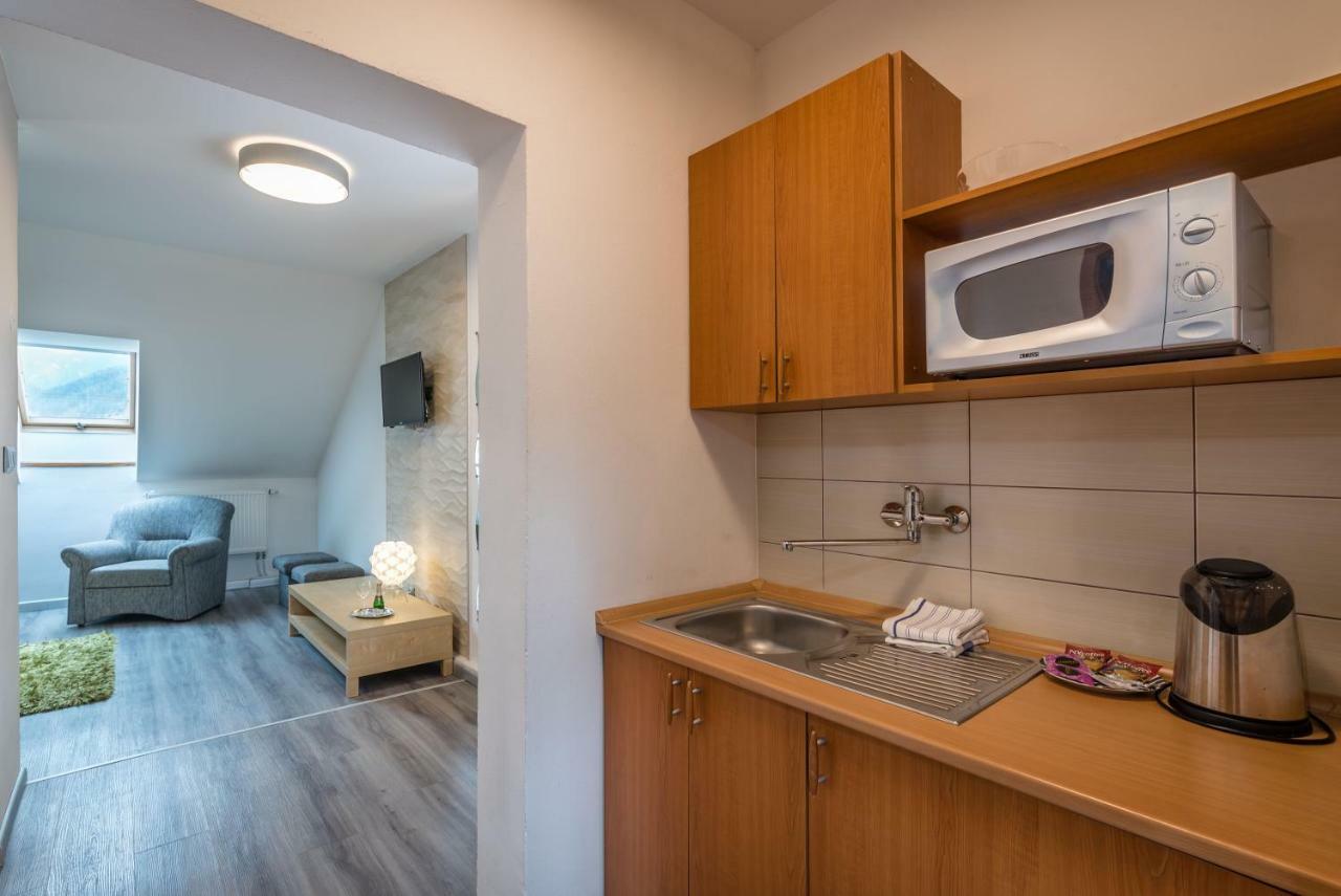 Penzion Larion Kralova Lehota Exterior photo